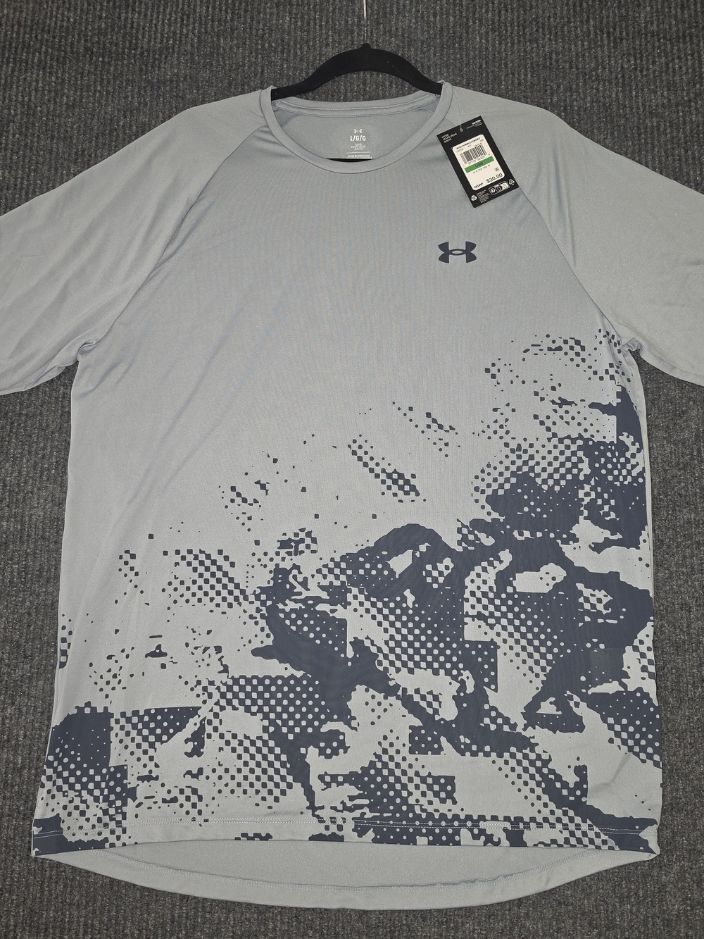 Under Armour Men’s Light Blue/Gray Athletic Tee with Navy Graphic - Picture 1 of 5